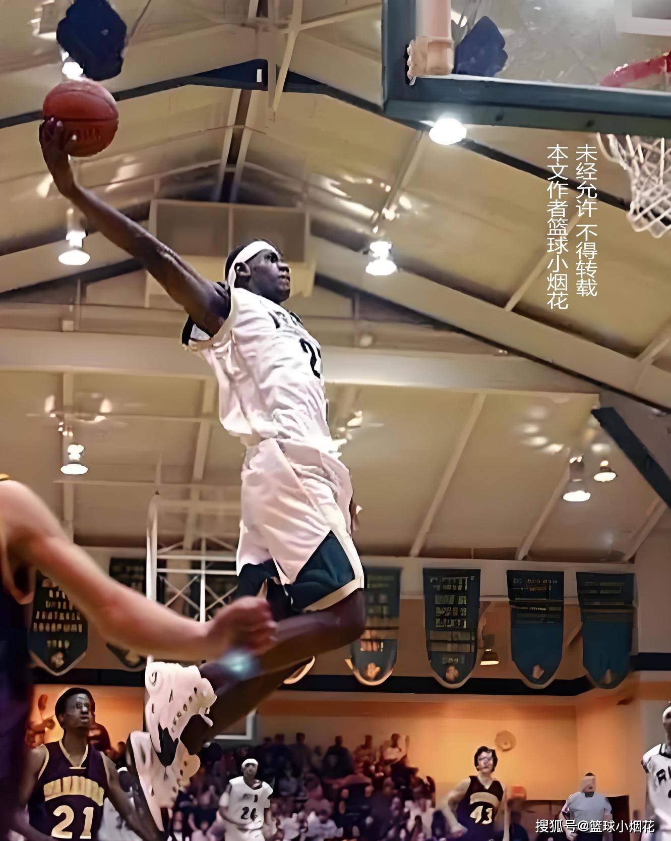 记者：拜仁即将签下17岁的厄瓜多尔中卫奥拉亚（记者：拜仁接近敲定17岁厄瓜多尔中卫奥拉亚）