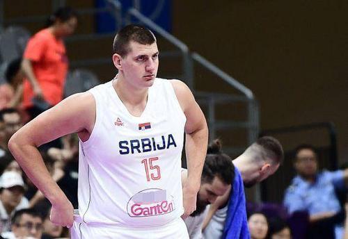 意足协主席：加图索和球员们并非很差劲，意大利能晋级世界杯（意足协主席：加图索与球员表现不差，意大利有望晋级世界杯）