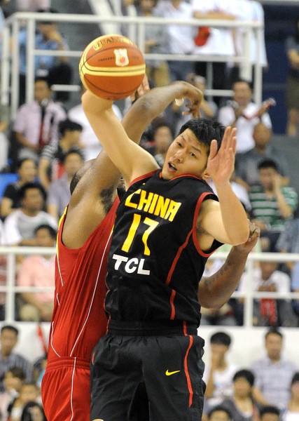 杜兰特连续三场得分上双（杜兰特已连续三战得分上双）