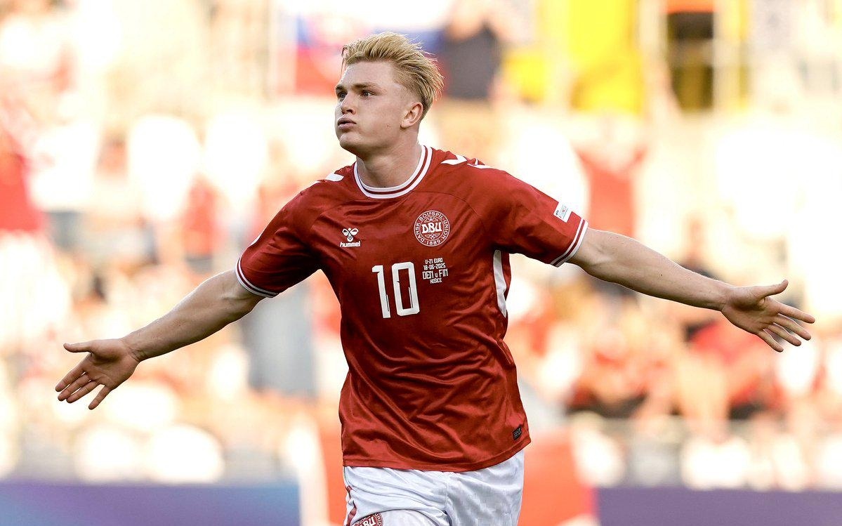 头槌助帕尔马连追两球逼平米兰，德尔普拉托当选全场最佳球员（帕尔马凭头槌连扳两球逼平米兰，德尔普拉托荣膺全场最佳）