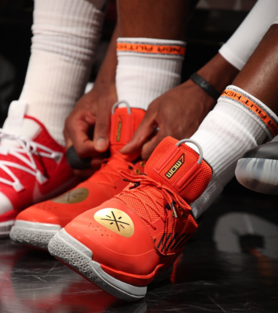 每体：伯纳乌改造极其成功，但也有噪声污染与停车场建设问题（每体：伯纳乌改造成绩显著，噪声与停车配套问题仍待解决）