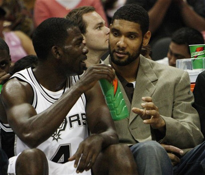 内雷斯灵光闪现，霍伊伦进球嗅觉敏锐，那不勒斯敲开胜利之门！（内雷斯灵感闪耀，霍伊伦把握良机，那不勒斯赢得三分！）