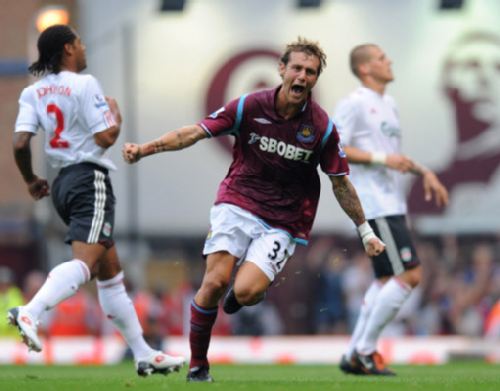 美媒：锡安前队友称锡安拥有詹姆斯级别的天赋，本可以更出色（美媒：锡安前队友称其具詹姆斯级天赋，本可取得更高成就）