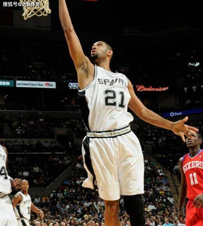 为什么现实中有很多门将踢球能踢到40岁以上，成熟期会比较漫长？（为何门将普遍能踢到40岁以上，且成熟期更为漫长？）